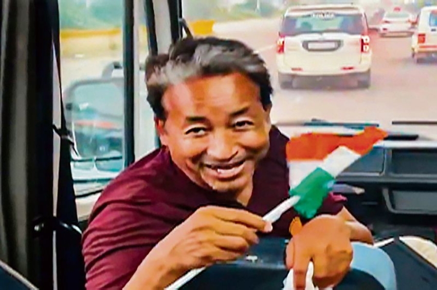 ਲੱਦਾਖ ਹਿੰਸਾ: ਪਤੀ ਸੋਨਮ ਵਾਂਗਚੁਕ ਦੀ ਰਿਹਾਈ ਲਈ ਸੁਪਰੀਮ ਕੋਰਟ ਪੁੱਜੀ ਗੀਤਾਂਜਲੀ ਐਂਗਮੋ